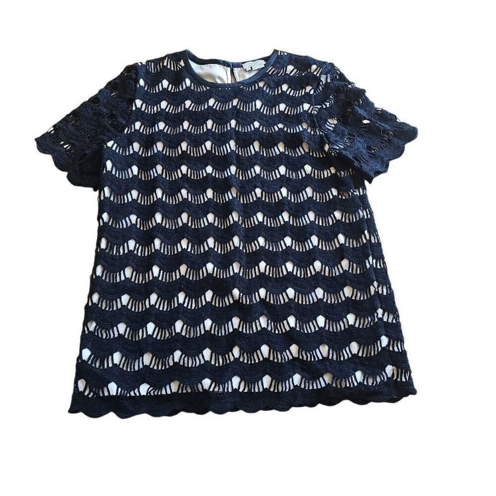 Kate spade womens Sz 4 black Scalloped crochet top